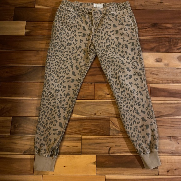 Current Elliott leopard print track pant - Picture 2 of 3